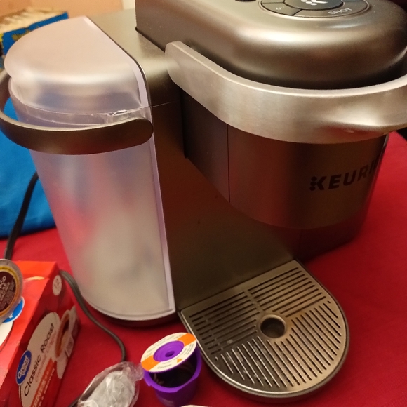 Keurig K-Cafe Special Edition Single-Serve K-Cup Pod Coffee, Latte & Cappuccino - Picture 4 of 9